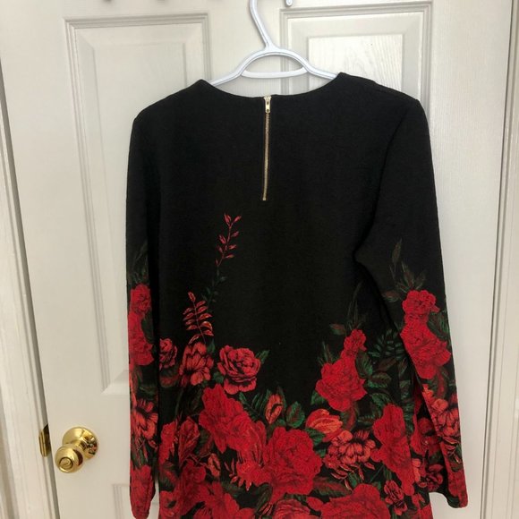 Beautiful dress - Picture 5 of 5